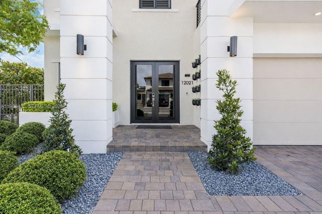 12021 SW 82nd Pl, Miami, FL 33156