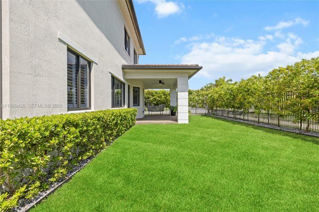 12021 SW 82nd Pl, Miami, FL 33156