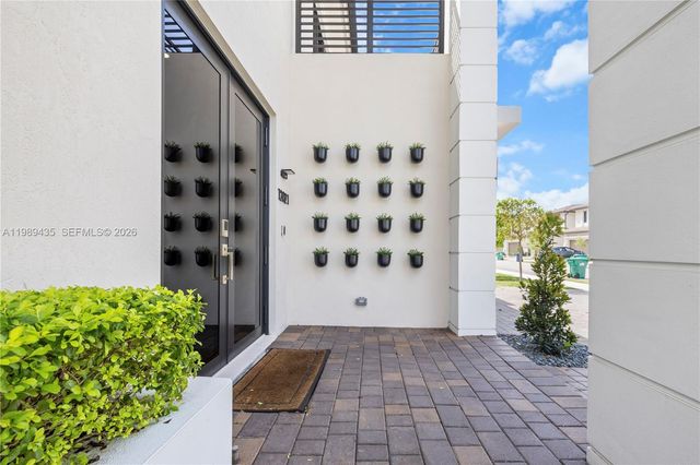 12021 SW 82nd Pl, Miami, FL 33156