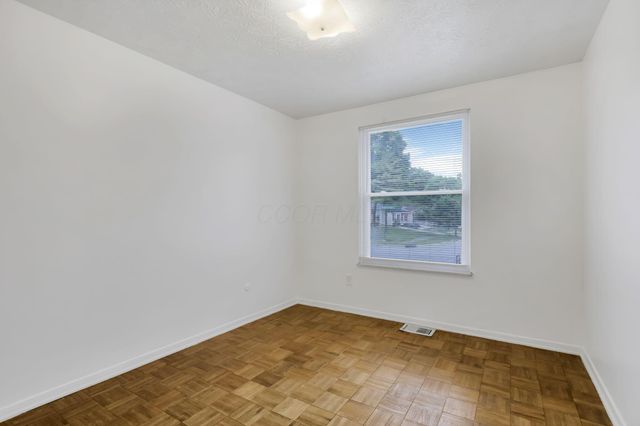 3671 Brookline Avenue, Columbus, OH 43223
