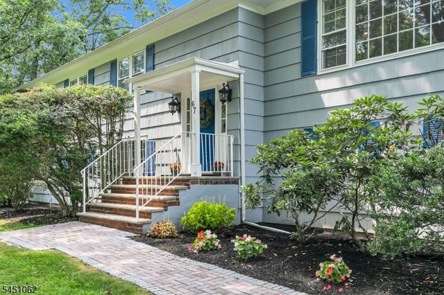 67 Kinnan Way, Bernards Twp., NJ 07920