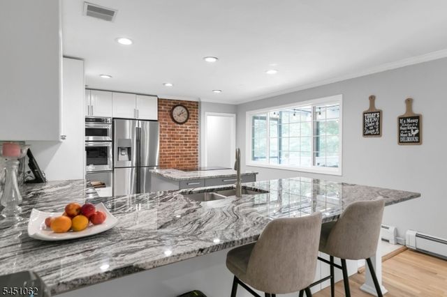 67 Kinnan Way, Bernards Twp., NJ 07920