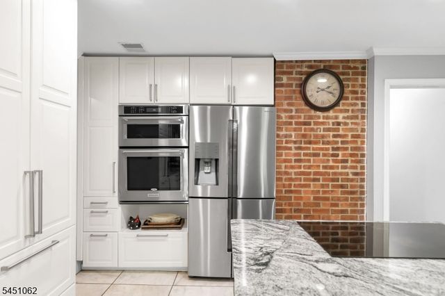 67 Kinnan Way, Bernards Twp., NJ 07920