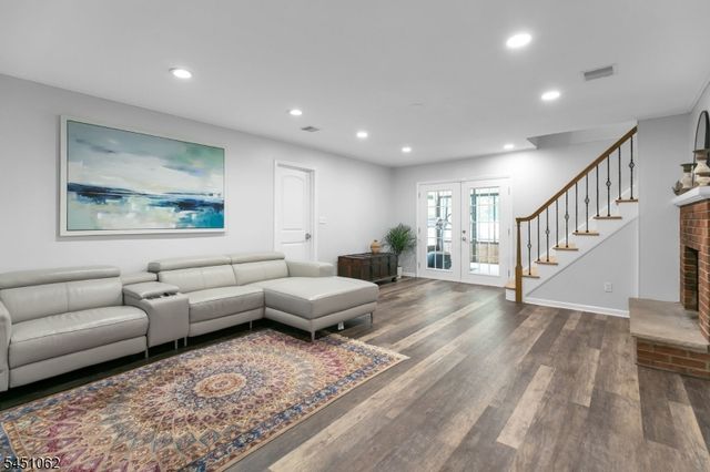 67 Kinnan Way, Bernards Twp., NJ 07920