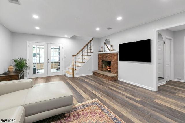 67 Kinnan Way, Bernards Twp., NJ 07920