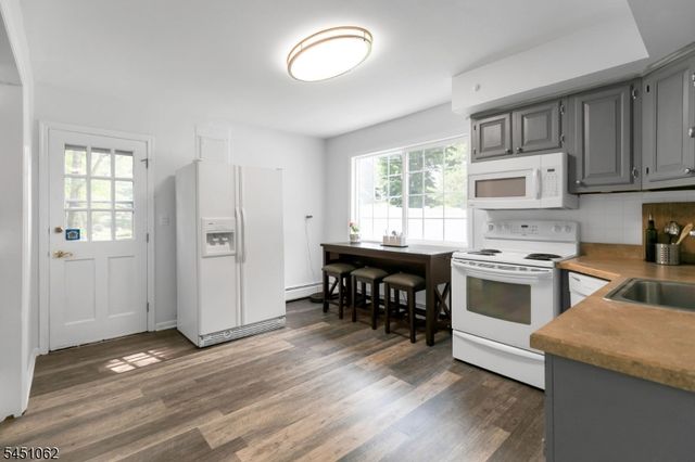 67 Kinnan Way, Bernards Twp., NJ 07920