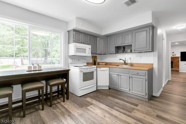 67 Kinnan Way, Bernards Twp., NJ 07920