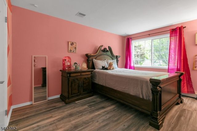 67 Kinnan Way, Bernards Twp., NJ 07920