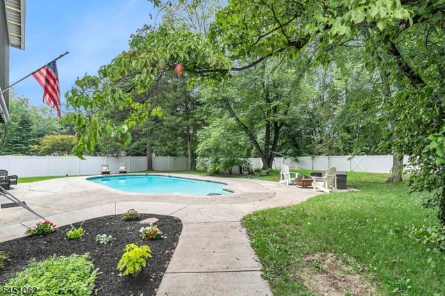 67 Kinnan Way, Bernards Twp., NJ 07920