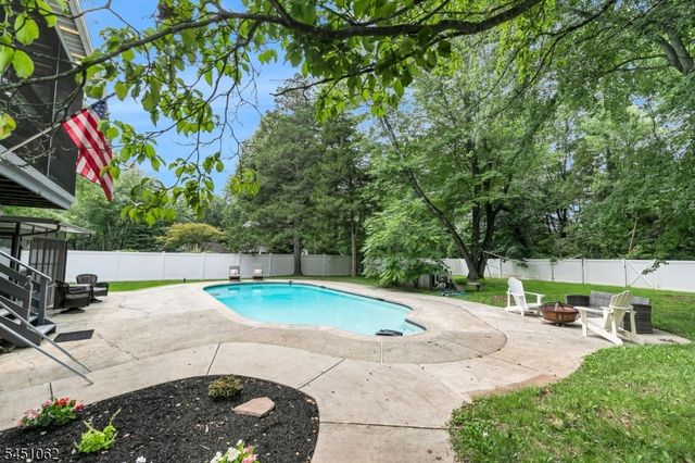 67 Kinnan Way, Bernards Twp., NJ 07920
