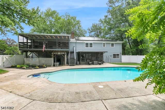 67 Kinnan Way, Bernards Twp., NJ 07920