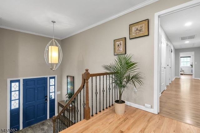 67 Kinnan Way, Bernards Twp., NJ 07920