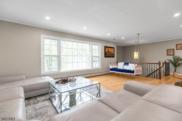 67 Kinnan Way, Bernards Twp., NJ 07920