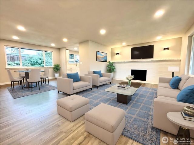 11713 100 Avenue Ct E, Puyallup, WA 98373