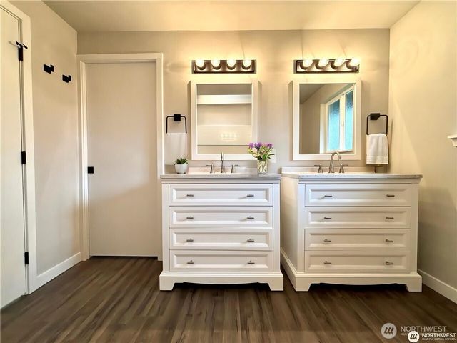 11713 100 Avenue Ct E, Puyallup, WA 98373