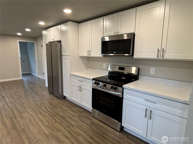 11713 100 Avenue Ct E, Puyallup, WA 98373