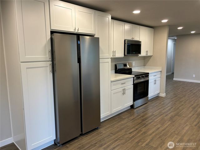 11713 100 Avenue Ct E, Puyallup, WA 98373