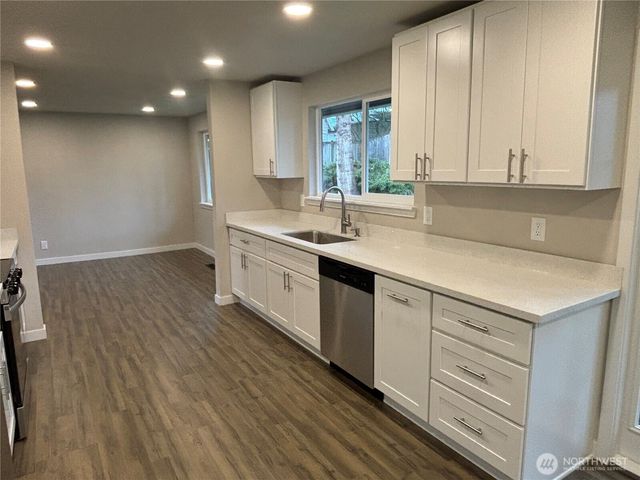 11713 100 Avenue Ct E, Puyallup, WA 98373
