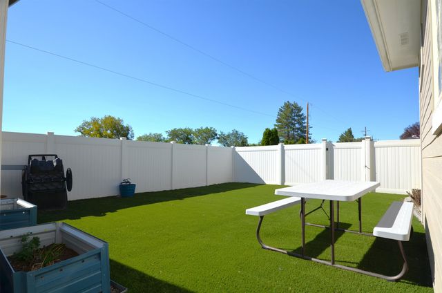 2751 Laguna Drive, Grand Junction, CO 81503