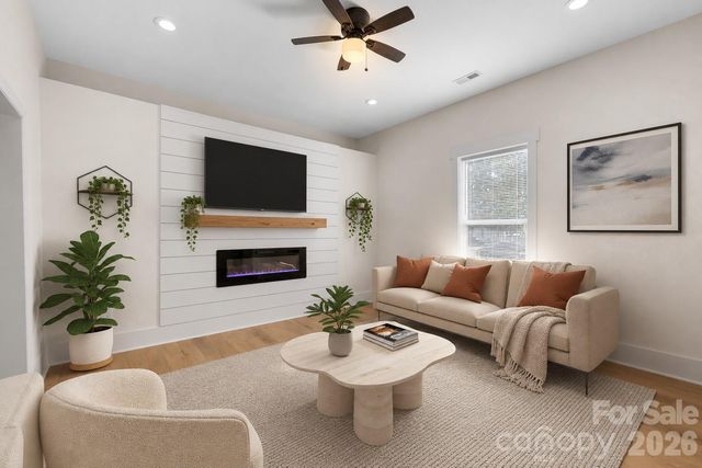 4309 Hovis Road, Charlotte, NC 28208