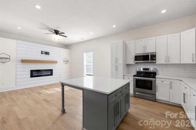 4309 Hovis Road, Charlotte, NC 28208