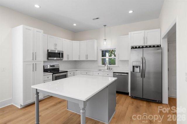 4309 Hovis Road, Charlotte, NC 28208