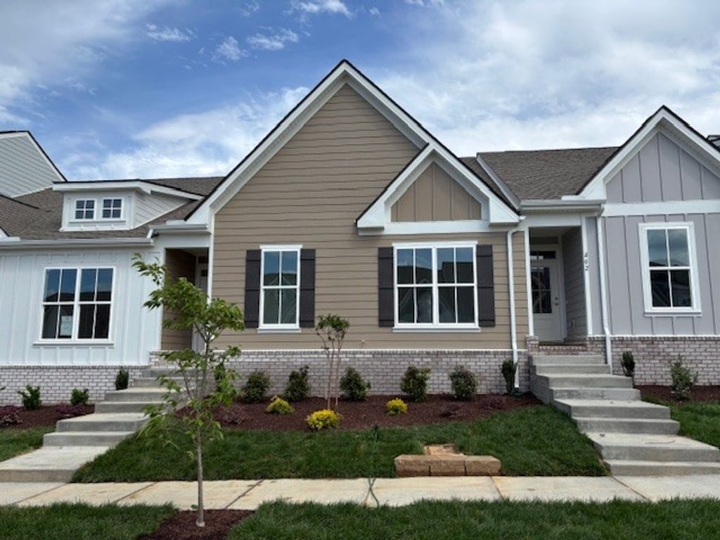404 W Stonehaus Crossing, Antioch, TN 37013