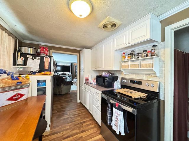 N44W28076 Capitol DRIVE, Pewaukee, WI 53072