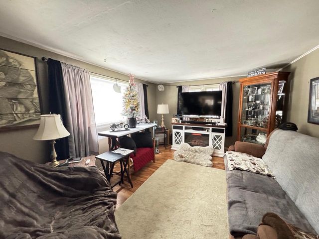 N44W28076 Capitol DRIVE, Pewaukee, WI 53072