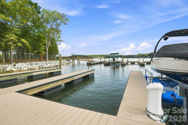 4531 Splash Trail, Sherrills Ford, NC 28673