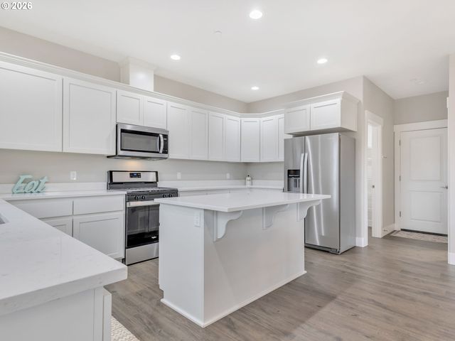 2188 Stanley Lake Ct, Seaside, OR 97138