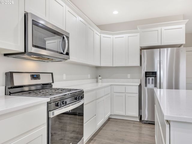 2188 Stanley Lake Ct, Seaside, OR 97138