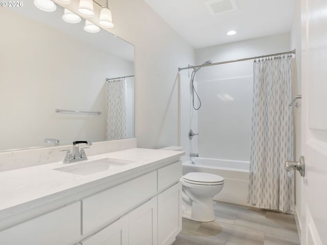 2188 Stanley Lake Ct, Seaside, OR 97138