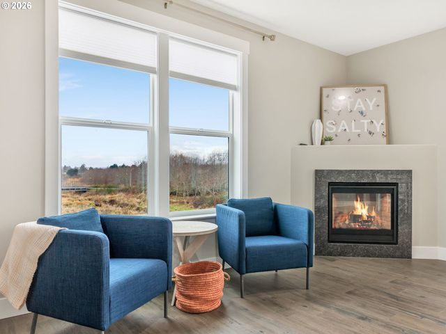 2188 Stanley Lake Ct, Seaside, OR 97138