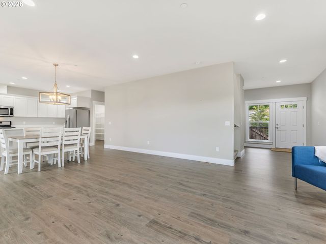 2188 Stanley Lake Ct, Seaside, OR 97138