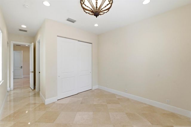 8289 Emerald Avenue, Parkland, FL 33076