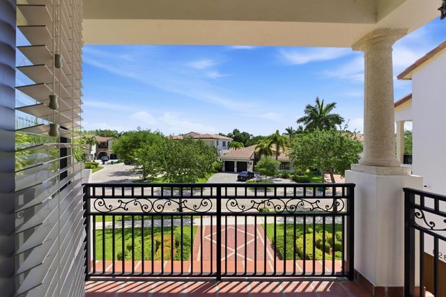 8289 Emerald Avenue, Parkland, FL 33076