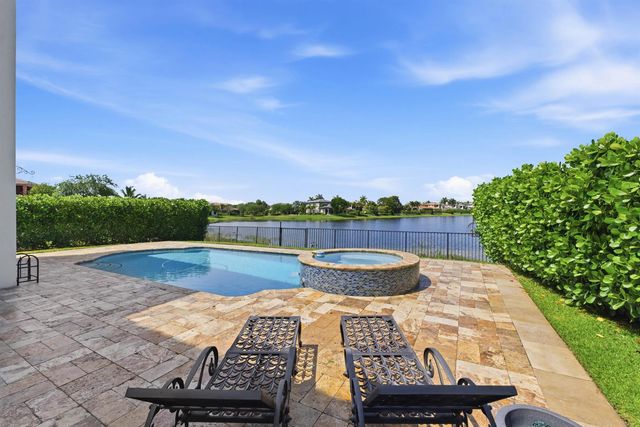 8289 Emerald Avenue, Parkland, FL 33076