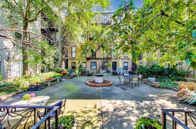 918 W Fullerton Avenue 2, Chicago, IL 60614