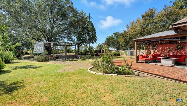 109 Bobwhite Trail, Seguin, TX 78155