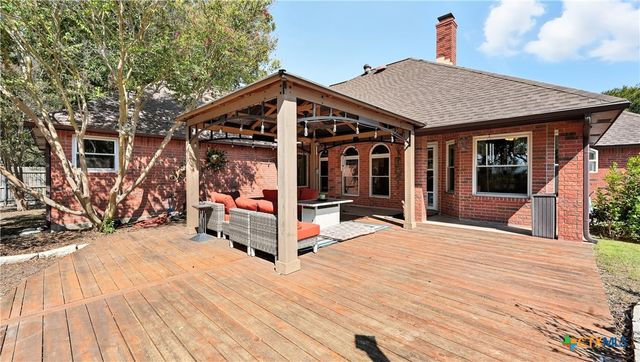 109 Bobwhite Trail, Seguin, TX 78155
