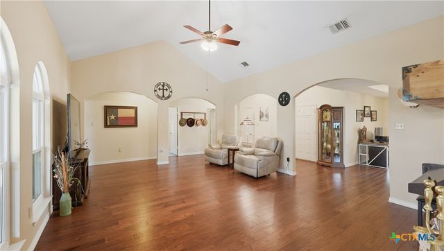 109 Bobwhite Trail, Seguin, TX 78155