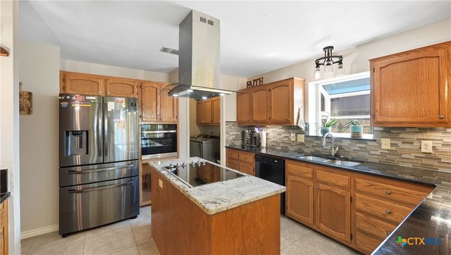 109 Bobwhite Trail, Seguin, TX 78155