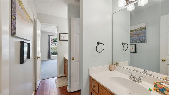 109 Bobwhite Trail, Seguin, TX 78155