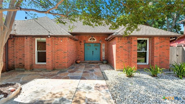 109 Bobwhite Trail, Seguin, TX 78155