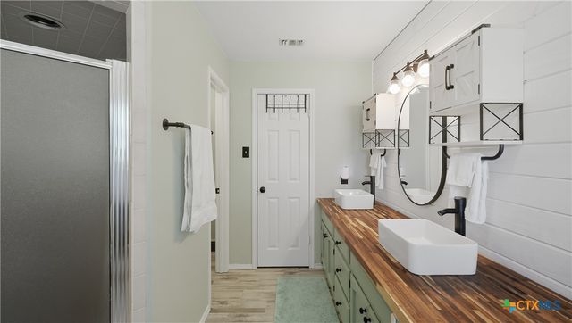 109 Bobwhite Trail, Seguin, TX 78155