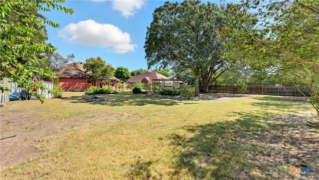109 Bobwhite Trail, Seguin, TX 78155