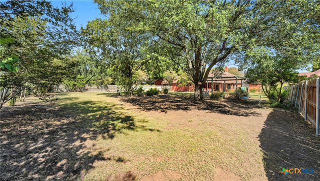 109 Bobwhite Trail, Seguin, TX 78155