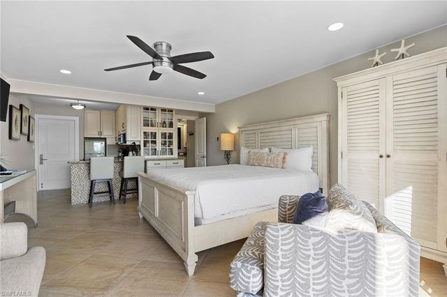 900 Broad AVE S # 110, Naples, FL 34102