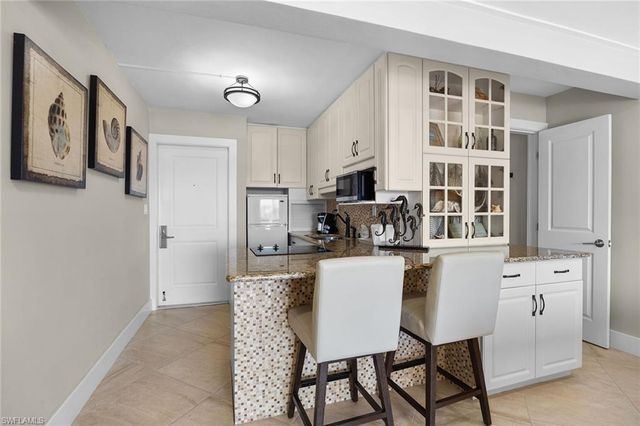 900 Broad AVE S # 110, Naples, FL 34102